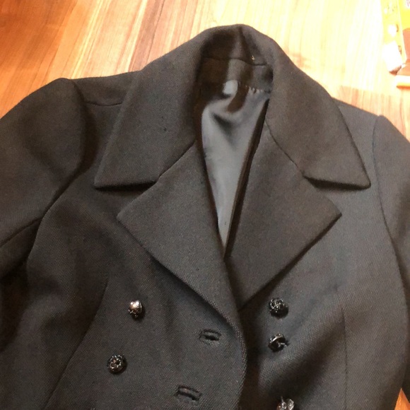 *Vintage* heavy duty, black trench coat BEAUTIFUL - Picture 2 of 8